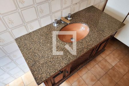 Casa à venda com 190m², 4 quartos e 2 vagasBanheiro da Suíte 2