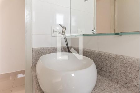 Apartamento à venda com 60m², 2 quartos e 1 vaga Apartamento à venda com 60m², 2 quartos e 1 vagaBanheiro