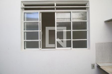 Casa para alugar com 60m², 1 quarto e sem vagaÁrea de Serviço