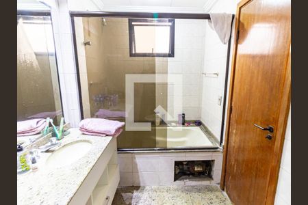 Apartamento à venda com 147m², 3 quartos e 2 vagas Apartamento à venda com 147m², 3 quartos e 2 vagasBanheiro da Suíte 1