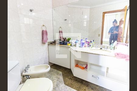 Apartamento à venda com 147m², 3 quartos e 2 vagas Apartamento à venda com 147m², 3 quartos e 2 vagasBanheiro da Suíte 1