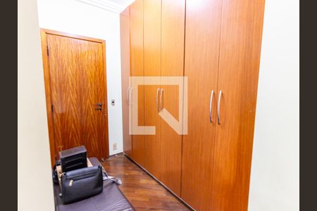 Apartamento à venda com 147m², 3 quartos e 2 vagas Apartamento à venda com 147m², 3 quartos e 2 vagasSuíte 1 - Closet