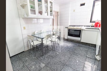 Apartamento à venda com 147m², 3 quartos e 2 vagas Apartamento à venda com 147m², 3 quartos e 2 vagasCozinha