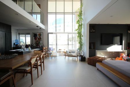 Sala de apartamento à venda com 2 quartos, 160m² em Parque do Morumbi, São Paulo