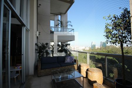 Apartamento à venda com 160m², 2 quartos e 3 vagasVaranda da Sala