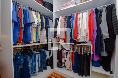 Apartamento à venda com 96m², 2 quartos e 2 vagasSuíte 1- closet