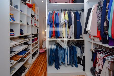 Apartamento à venda com 96m², 2 quartos e 2 vagasSuíte 1- closet
