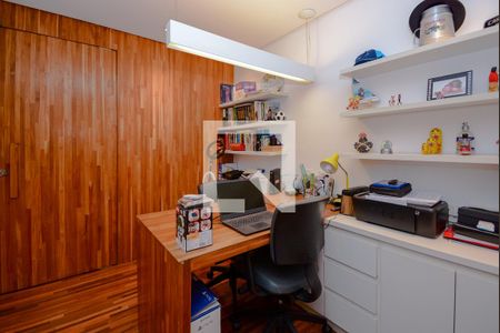 Apartamento à venda com 96m², 2 quartos e 2 vagasEscritório