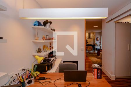 Apartamento à venda com 96m², 2 quartos e 2 vagasEscritório