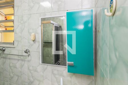 Banheiro de casa à venda com 1 quarto, 50m² em Olaria, Rio de Janeiro