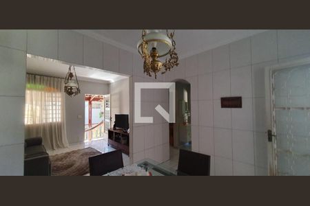 Casa à venda com 573m², 9 quartos e 4 vagas