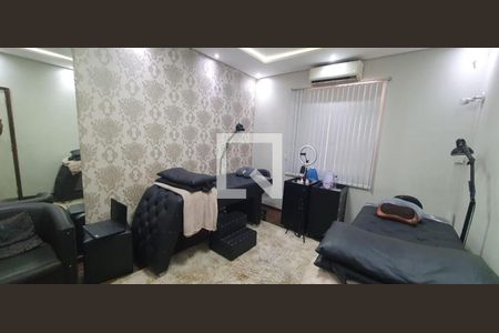 Casa à venda com 573m², 9 quartos e 4 vagas