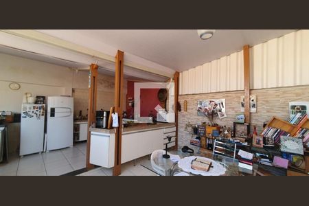 Casa à venda com 573m², 9 quartos e 4 vagas