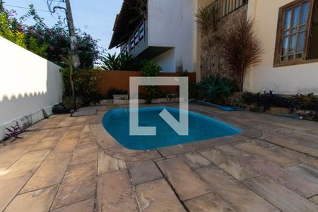 Casa à venda com 380m², 4 quartos e 3 vagasPiscina