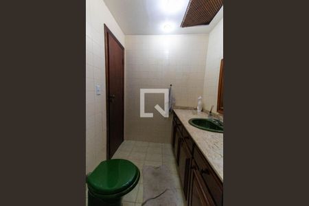 Casa à venda com 380m², 4 quartos e 3 vagasBanheiro