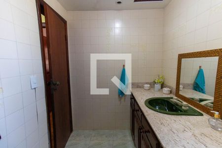 Casa à venda com 380m², 4 quartos e 3 vagasBanheiro