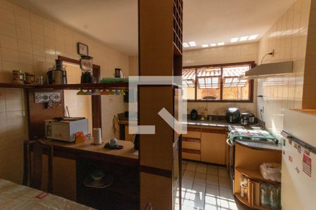 Casa à venda com 380m², 4 quartos e 3 vagasCozinha