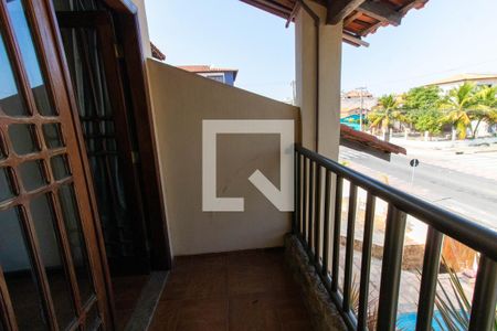 Casa à venda com 380m², 4 quartos e 3 vagasSuíte 2 varanda