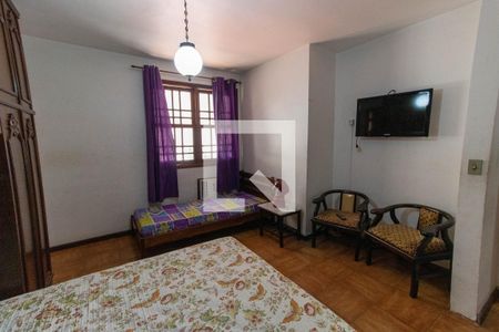 Casa à venda com 380m², 4 quartos e 3 vagasSuíte 1