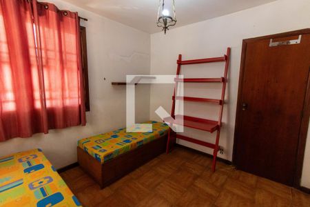 Casa à venda com 380m², 4 quartos e 3 vagasQuarto 2