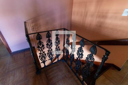 Casa à venda com 380m², 4 quartos e 3 vagasEscada