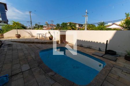 Casa à venda com 380m², 4 quartos e 3 vagasPiscina