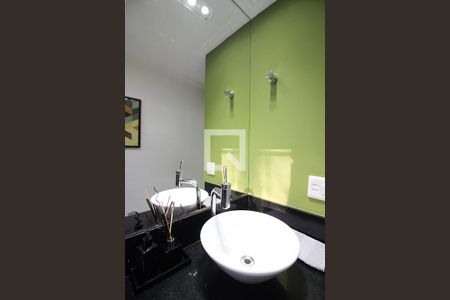 Apartamento à venda com 138m², 3 quartos e 2 vagasBanheiro Social