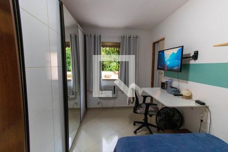 Casa à venda com 240m², 6 quartos e 2 vagas Casa à venda com 240m², 6 quartos e 2 vagasQuarto