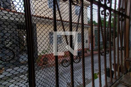 Casa à venda com 240m², 6 quartos e 2 vagas Casa à venda com 240m², 6 quartos e 2 vagasÁrea comum