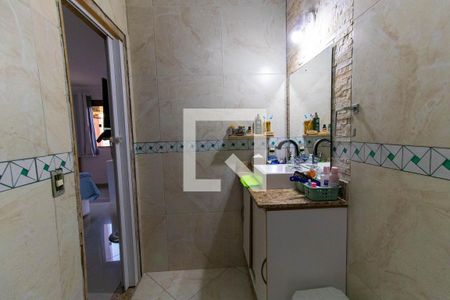 Casa à venda com 240m², 6 quartos e 2 vagas Casa à venda com 240m², 6 quartos e 2 vagasBanheiro