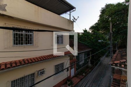 Casa à venda com 240m², 6 quartos e 2 vagas Casa à venda com 240m², 6 quartos e 2 vagasVista