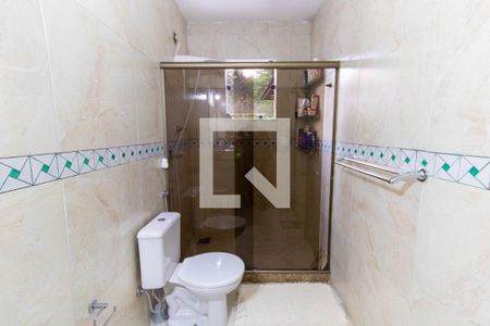 Casa à venda com 240m², 6 quartos e 2 vagas Casa à venda com 240m², 6 quartos e 2 vagasBanheiro