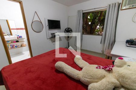 Casa à venda com 240m², 6 quartos e 2 vagas Casa à venda com 240m², 6 quartos e 2 vagasQuarto