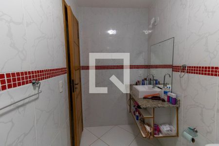 Casa à venda com 240m², 6 quartos e 2 vagas Casa à venda com 240m², 6 quartos e 2 vagasBanheiro