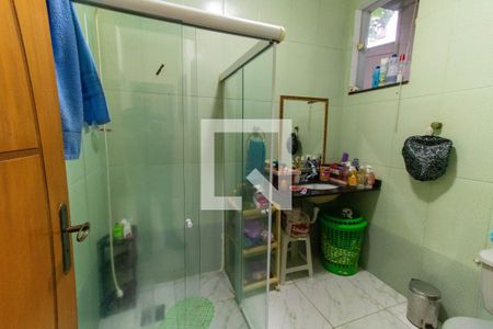 Casa à venda com 240m², 6 quartos e 2 vagas Casa à venda com 240m², 6 quartos e 2 vagasBanheiro