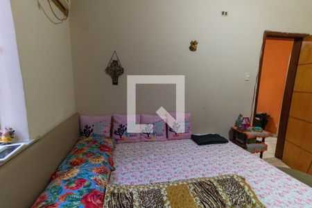 Casa à venda com 240m², 6 quartos e 2 vagas Casa à venda com 240m², 6 quartos e 2 vagasQuarto