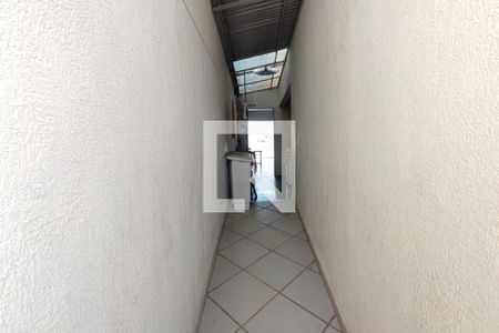 Casa à venda com 280m², 5 quartos e 5 vagasCorredor - Quintal 