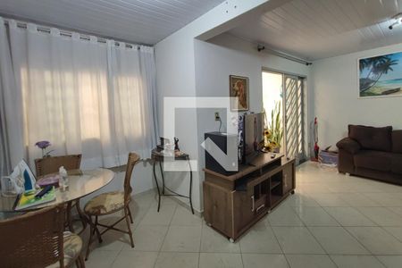 Casa à venda com 280m², 5 quartos e 5 vagasEdícula - Sala