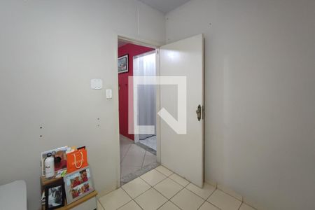 Casa à venda com 280m², 5 quartos e 5 vagasEdícula - Quarto