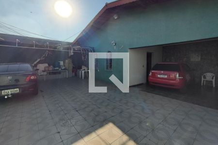 Casa à venda com 280m², 5 quartos e 5 vagasQuintal - Garagem