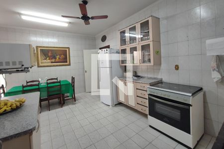 Casa à venda com 280m², 5 quartos e 5 vagasCozinha
