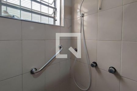 Casa à venda com 280m², 5 quartos e 5 vagasBanheiro Social