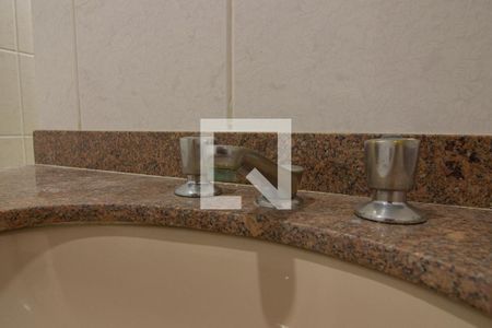Apartamento à venda com 160m², 3 quartos e 2 vagas Apartamento à venda com 160m², 3 quartos e 2 vagasBanheiro da Suíte
