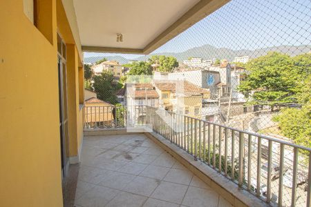 Apartamento à venda com 160m², 3 quartos e 2 vagas Apartamento à venda com 160m², 3 quartos e 2 vagasVaranda da Sala