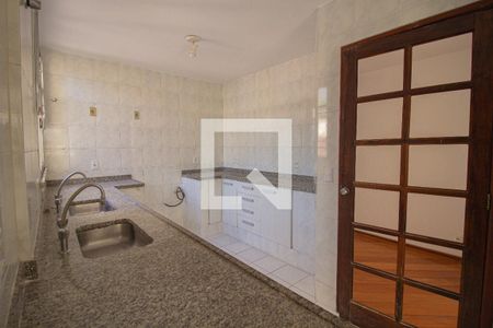 Apartamento à venda com 160m², 3 quartos e 2 vagas Apartamento à venda com 160m², 3 quartos e 2 vagasCozinha