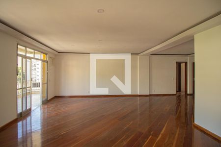 Apartamento à venda com 160m², 3 quartos e 2 vagas Apartamento à venda com 160m², 3 quartos e 2 vagasSala