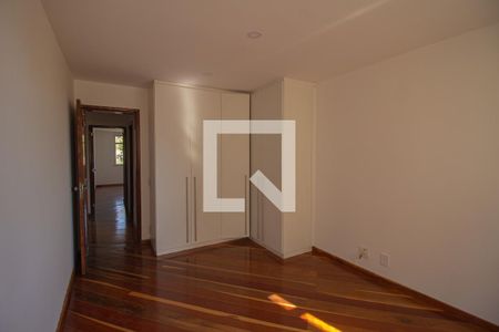 Apartamento à venda com 160m², 3 quartos e 2 vagas Apartamento à venda com 160m², 3 quartos e 2 vagasQuarto 2