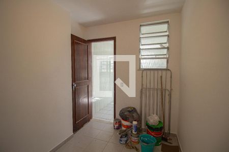 Apartamento à venda com 160m², 3 quartos e 2 vagas Apartamento à venda com 160m², 3 quartos e 2 vagasQuarto de Serviço
