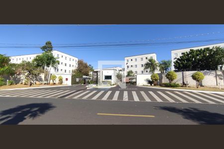 Apartamento para alugar com 66m², 2 quartos e 1 vagaFachada