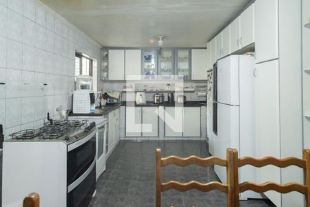 Casa à venda com 89m², 4 quartos e sem vaga Casa à venda com 89m², 4 quartos e sem vagaCozinha
